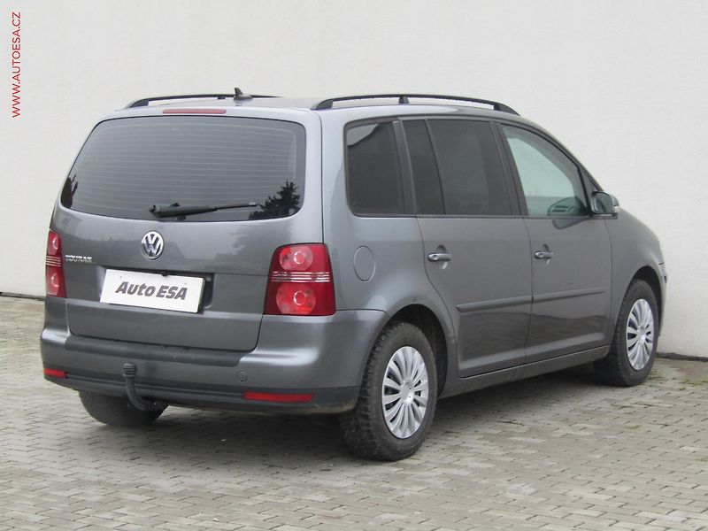 Volkswagen Touran (2006) 1.4TSi, autoAC, temp - fotka 4 z 15
