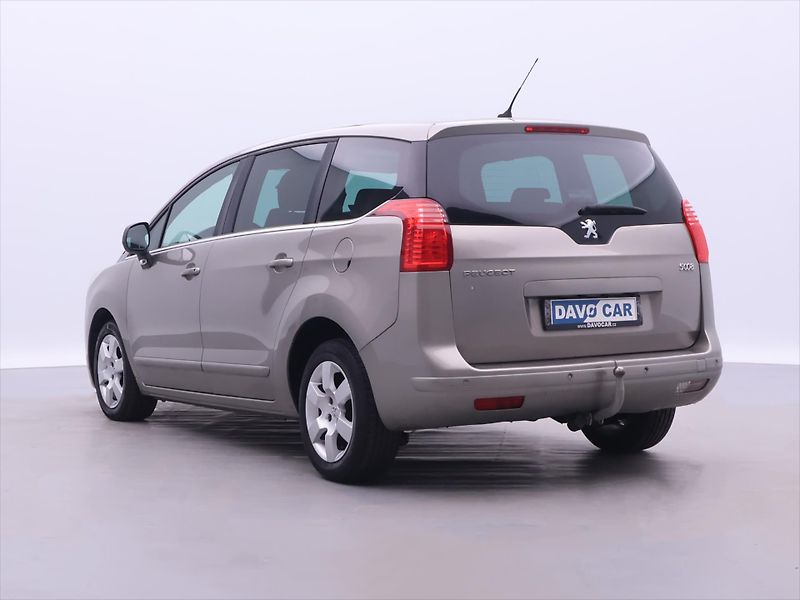 Peugeot 5008 1,6 HDI 82kW Family CZ - fotka 5 z 36