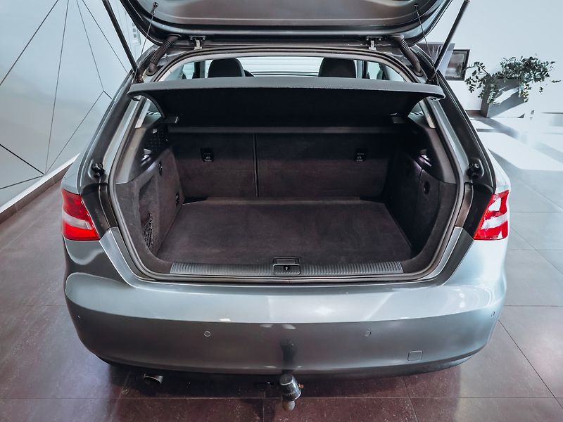 Audi A3 1.6TDI 85kW - fotka 7 z 32