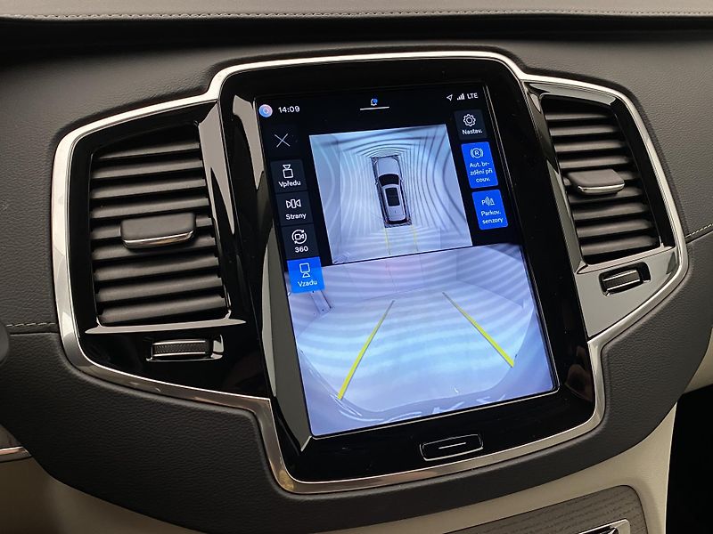 Volvo XC90 B5 AWD BRIGHT PLUS - fotka 62 z 66