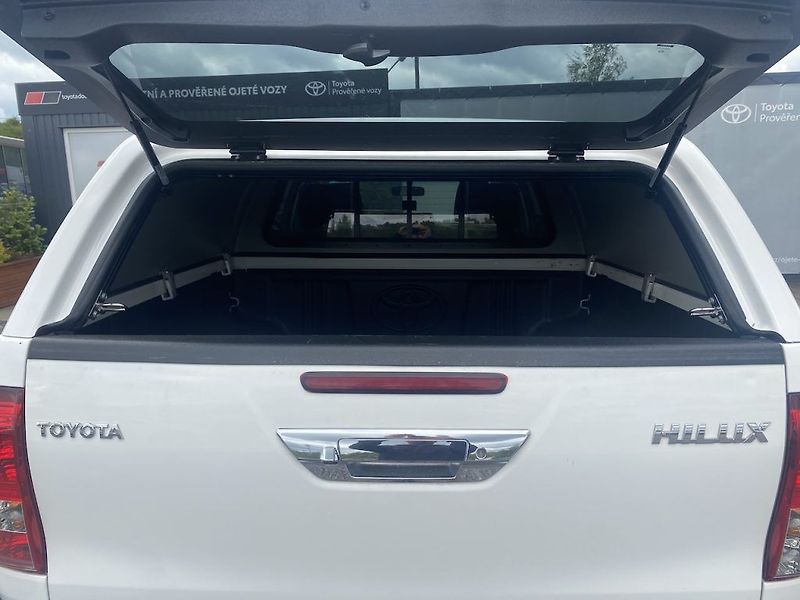 Toyota Hilux 2.4D, ČR, Active, tažné, 4x4 - fotka 28 z 32