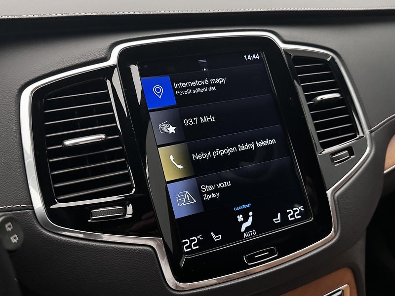 Volvo XC90 T6 AWD INSCRIPTION REZERVACE - fotka 31 z 47