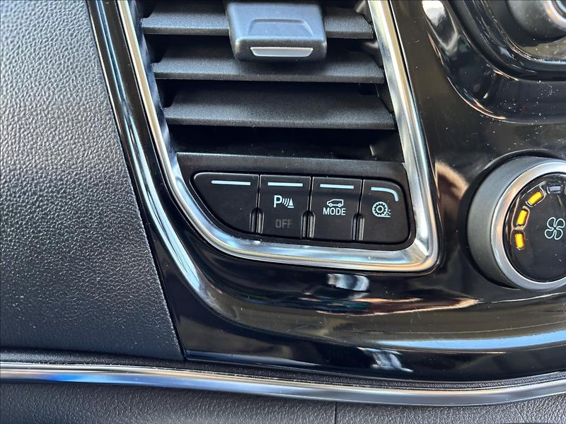 Ford Tourneo Custom 2,0 EcoBlue 136kW Titanium - fotka 26 z 36