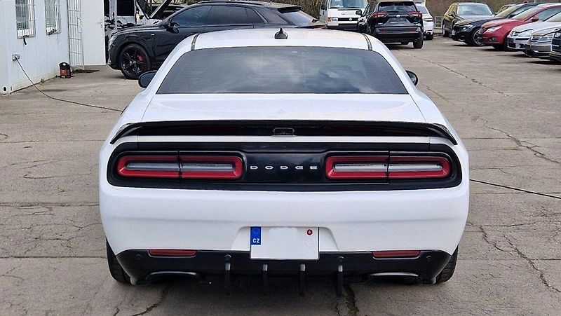 Dodge Challenger 5.7L V8 Hemi/Shaker/kůže/375 P - fotka 5 z 19