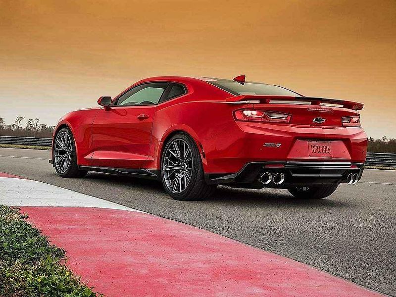 Chevrolet Camaro ZL1.