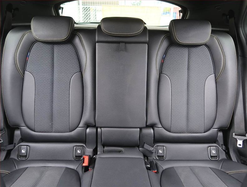 BMW X2 (2019) M Paket xDrive18d - fotka 10 z 22