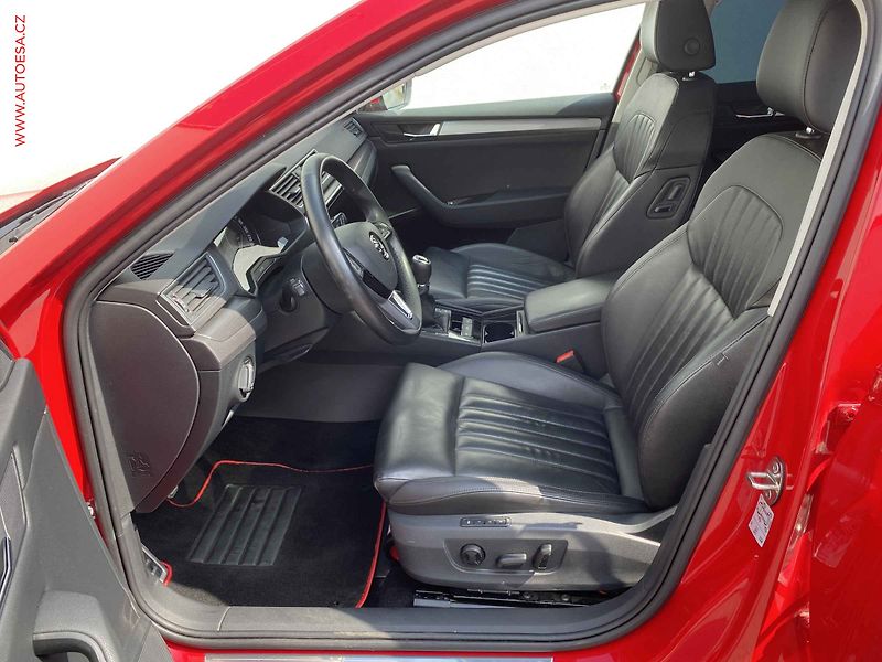 Škoda Superb (2018) 1.4 TSi, Style, bixen, panor - fotka 9 z 19