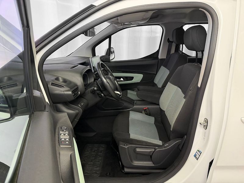 Citroën Berlingo 1.5 HDI 96KW A/T S&S FEEL, PDC - fotka 10 z 22