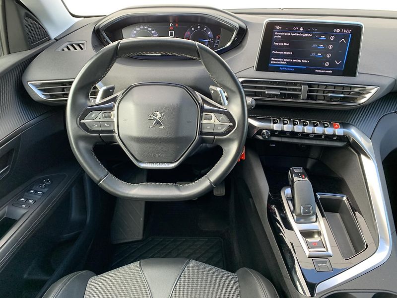 Peugeot 3008 ALLURE+ 1.2 PureTech 96kW AT - fotka 16 z 27