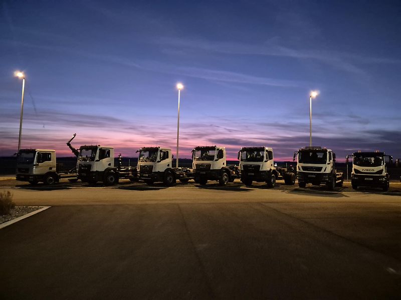 Mercedes-Benz Axor 1827 AROCS 4x4 KONTEJNEROVKA - fotka 18 z 32