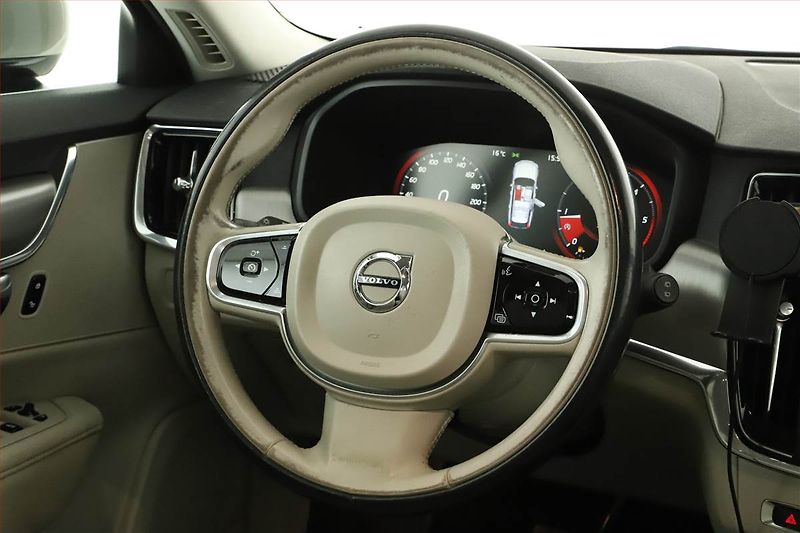 Volvo V90 (2017) D5 AWD, 4X4, Automat, Kůže - fotka 8 z 17