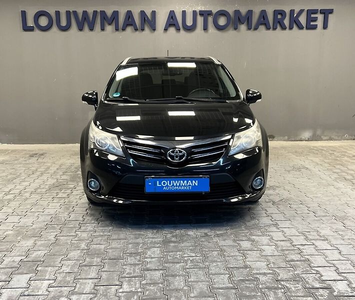 Toyota Avensis Premium - fotka 4 z 16