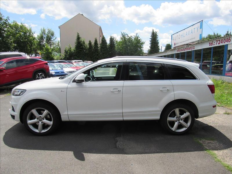 Audi Q7 3,0 TDi 180kW Quattro S-Line - fotka 7 z 30