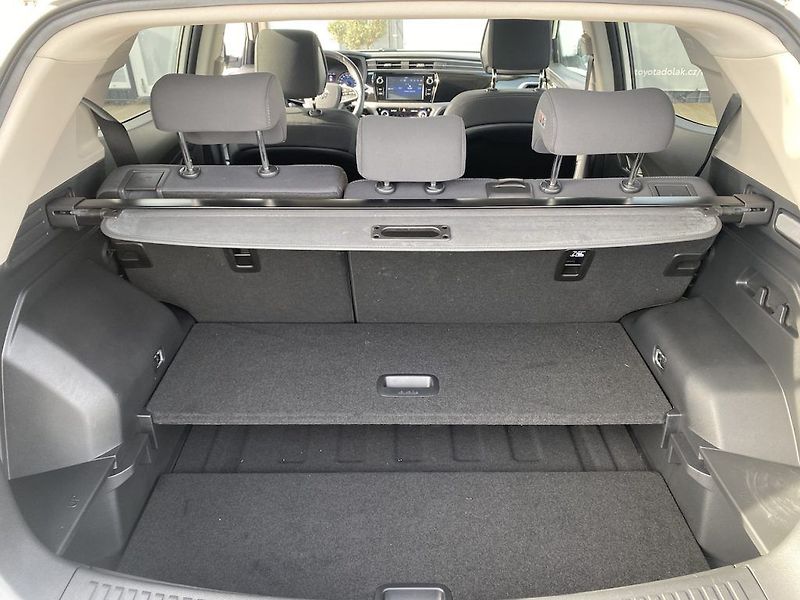 SsangYong Korando 1.5T-GDi, ČR-1m, Style, 4x4 - fotka 28 z 28