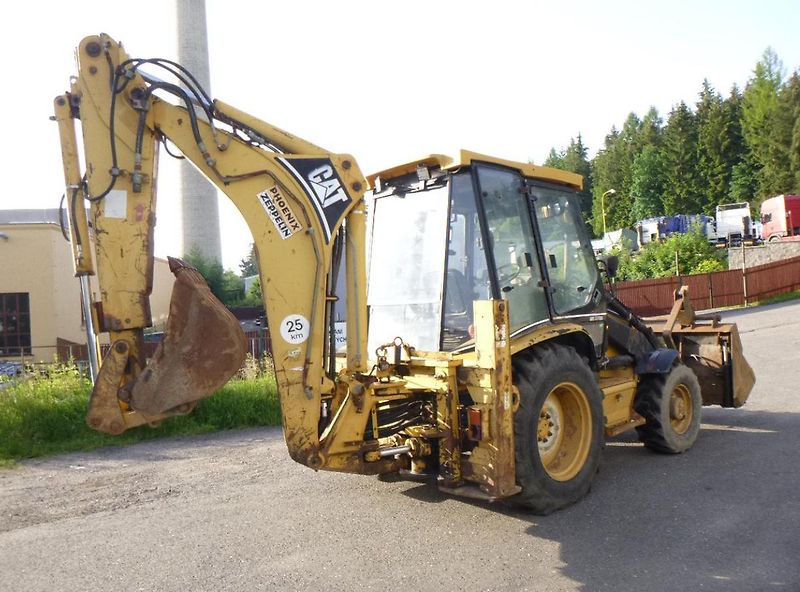 Caterpillar (2005) 428C - fotka 6 z 9