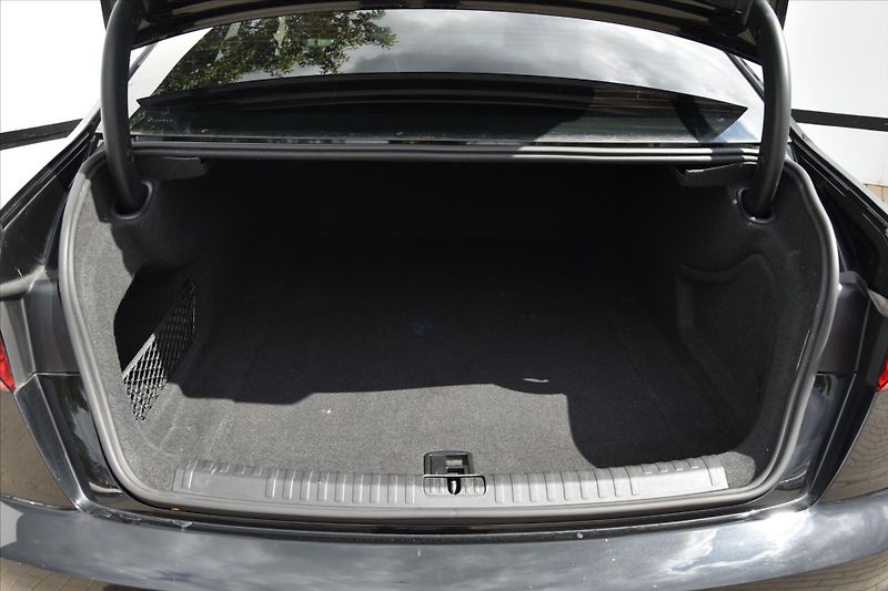 Audi A6 2.0 TDI 150kW LED ČR - fotka 12 z 31