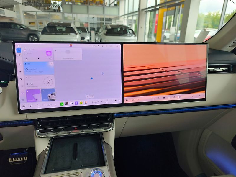 ZEEKR 9X Ultra 70 kWh Ultraluxusní PHEV - fotka 22 z 32