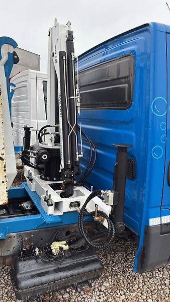 Iveco (2017) 72C18novy nosič + HR 2.5t - fotka 2 z 5