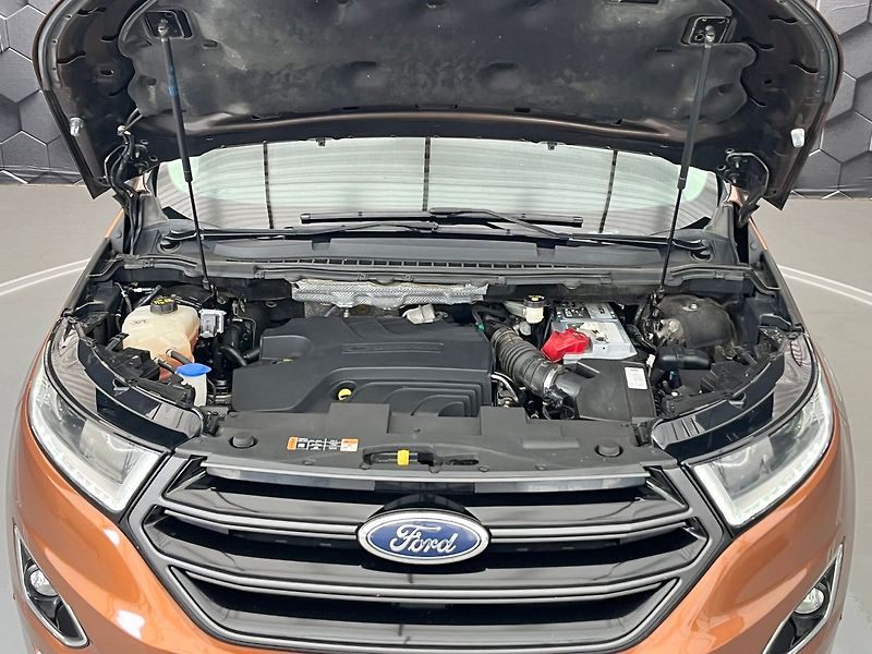 Ford Edge 2.0 TDCi AWD Sport ČR 1.majit. - fotka 40 z 74