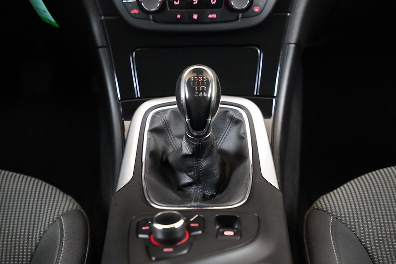 Opel Insignia - fotka 21 z 23