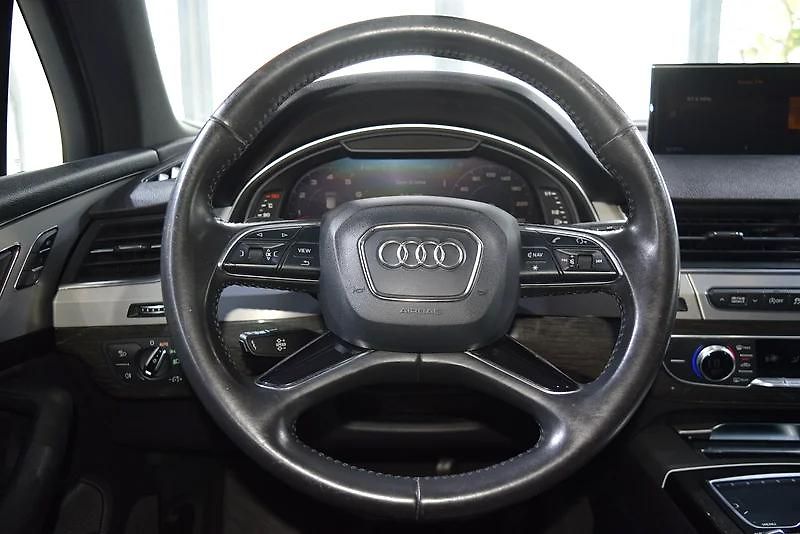 Audi Q7 (2016) Velké prémiové SUV - fotka 11 z 17