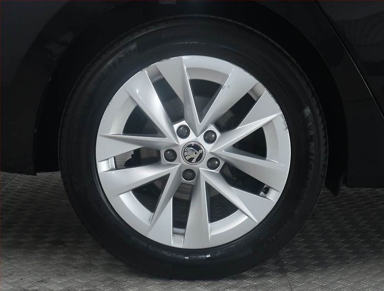 Škoda Octavia (2023) 2.0 TDI - fotka 15 z 21