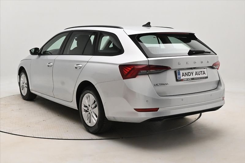 Škoda Octavia 2,0 TDI 110 kW DSG Ambition Zá - fotka 7 z 30