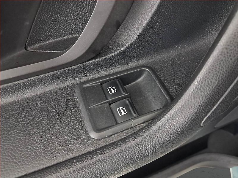 Škoda Fabia (2010) 1.2 12V, nová STK, Tažné - fotka 18 z 18