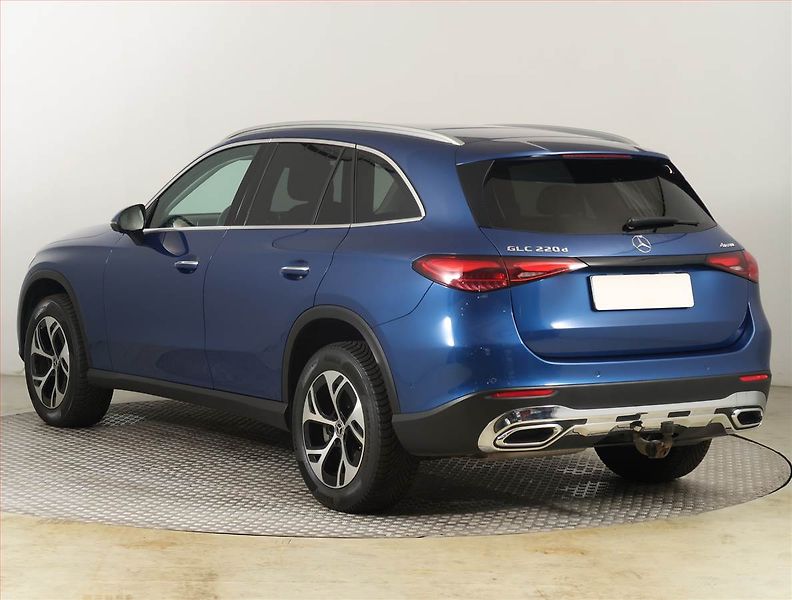 Mercedes-Benz GLC (2022) 220 d 4MATIC - fotka 4 z 22