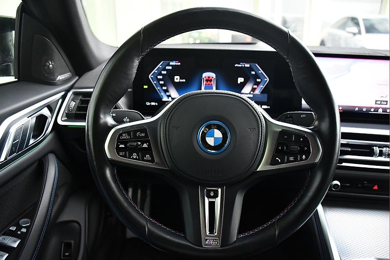 BMW i4 M50 LASER H/K 1M K360° ZÁRUKA - fotka 29 z 47