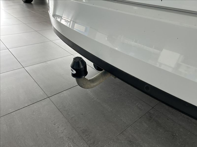 Škoda Octavia 1,6   TDI 77kW,TAŽNÉ,SERVISKA - fotka 23 z 23