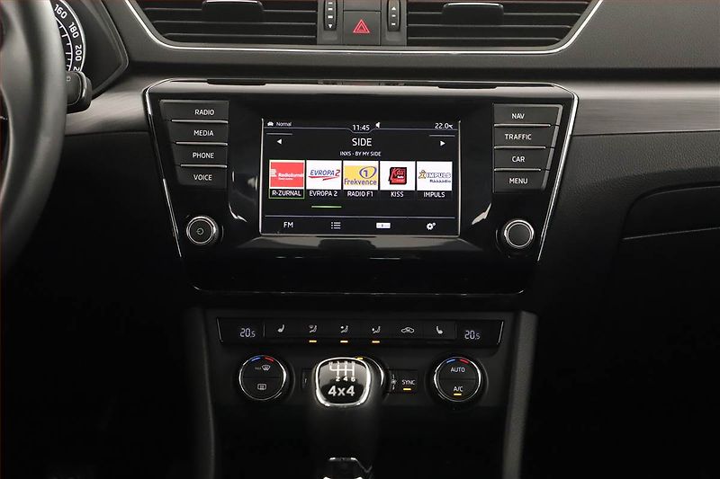 Škoda Superb (2016) 2.0 TDI 4x4, 4X4, ČR,1.maj - fotka 9 z 16