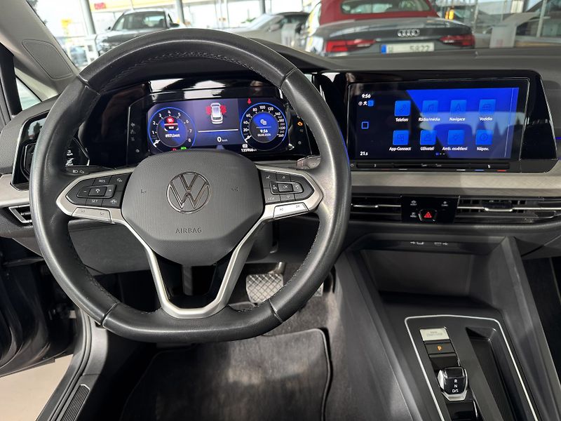Volkswagen Golf 1,0eTSI 81kW*DSG*Life*DPH - fotka 18 z 28