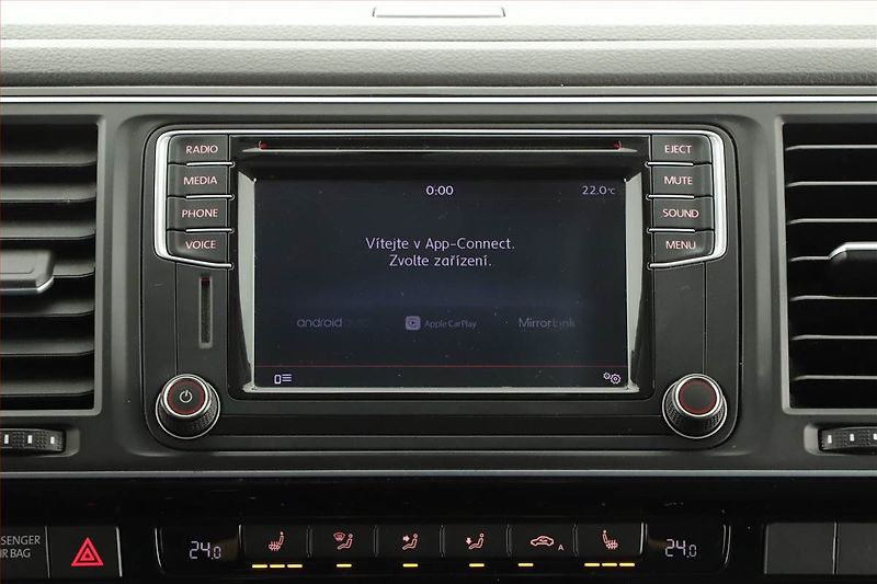 Volkswagen Multivan (2016) Highline 2.0 TDI, ČR - fotka 15 z 20
