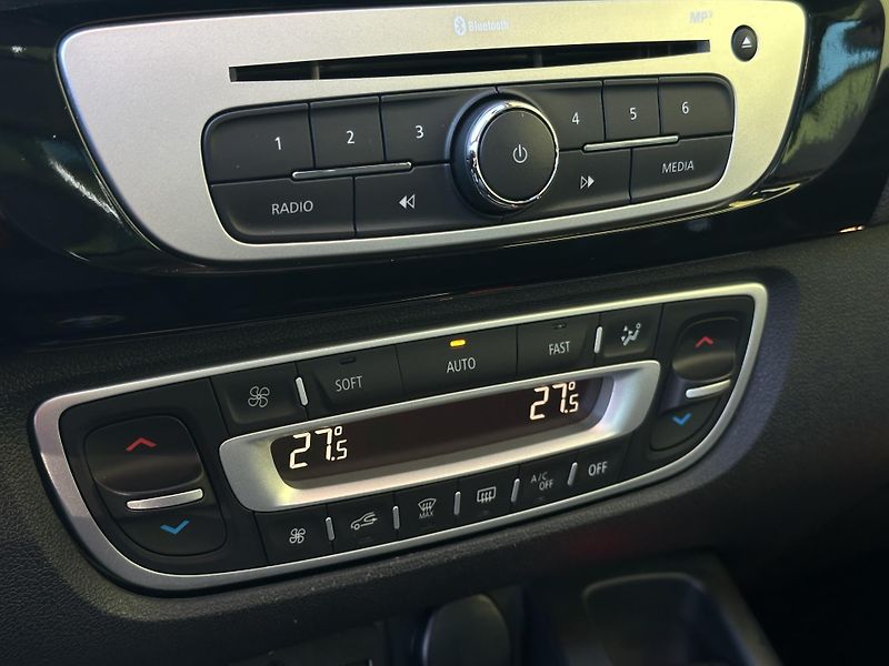 Renault Grand Scénic (2016) 1.2TCe/97kW *BOSE*7.Míst*1.Maj - fotka 22 z 47