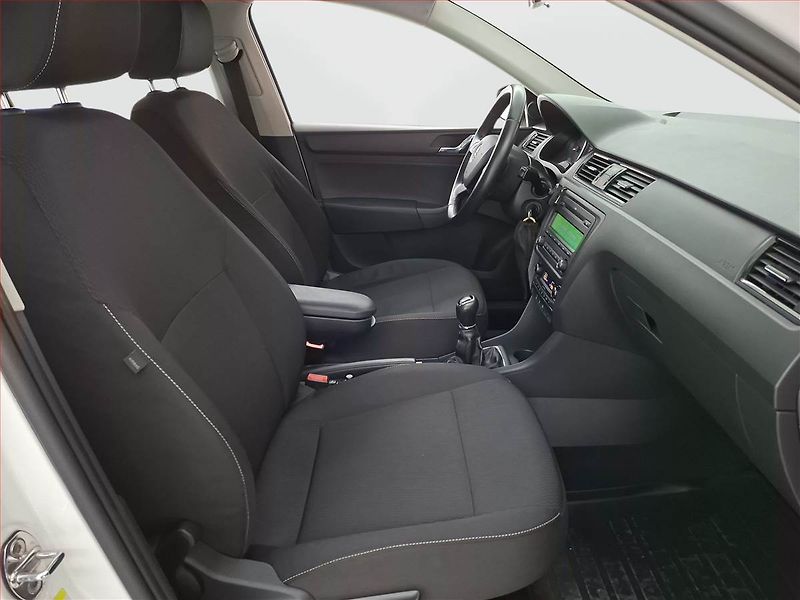 Škoda Rapid (2013) Ambition 1.2 TSI - fotka 9 z 15