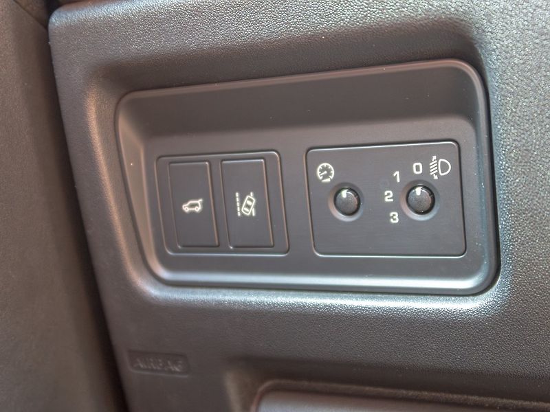 Land Rover Discovery Sport (2018) 2.0D 132KW 4x4 mat – BARVA! - fotka 33 z 53