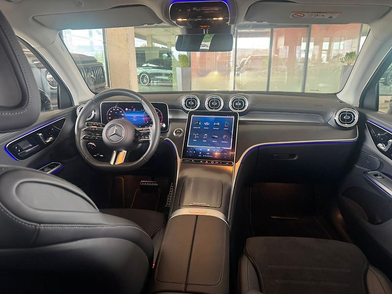 Mercedes-Benz GLC 220d 4MATIC - fotka 13 z 20