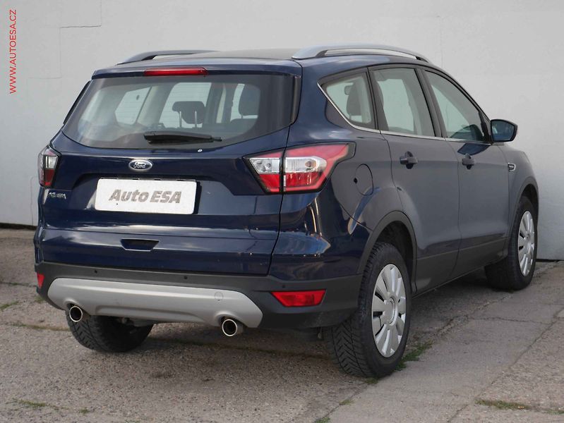 Ford Kuga (2019) 1.5 EcoBoost, Navi, TZ - fotka 6 z 19