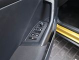 Volkswagen T-Roc (2018) 2.0 TDI 4Motion, 4X4, Automat - náhled 17