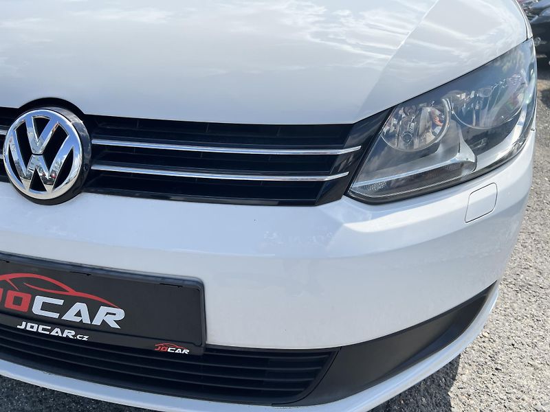 Volkswagen Touran 1.2TSi 77kw  7MÍST TEMPOMAT  - fotka 41 z 44