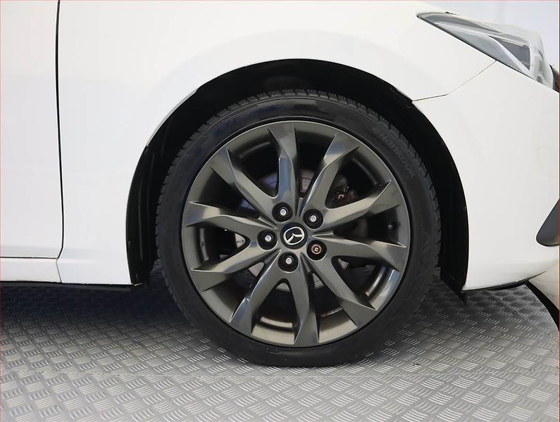 Mazda 3 (2016) Takumi 2.0 Skyactiv-G - fotka 15 z 19