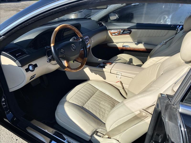 Mercedes-Benz CL 5,5 600 V12 380kW/1.MAJ/ - fotka 17 z 32