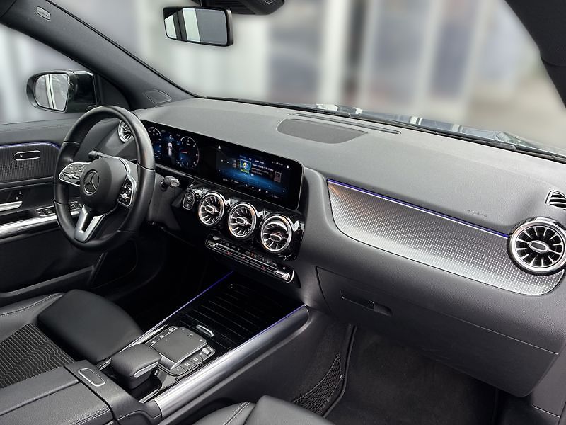 Mercedes-Benz GLA 200 d 4MATIC - fotka 15 z 18
