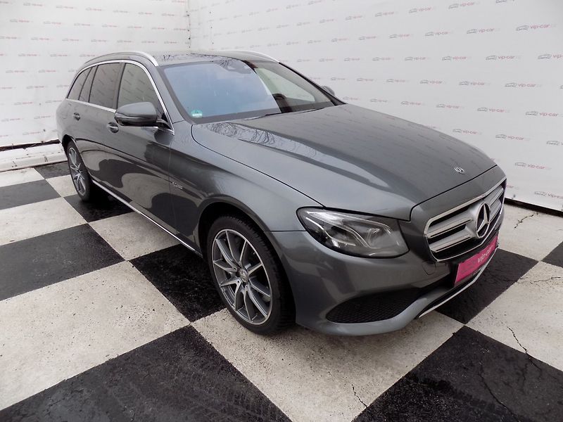 Mercedes-Benz Třídy E (2018) 400d/4-Matic/Full-LED/Webasto/ - fotka 5 z 39
