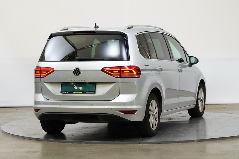 Volkswagen Touran - fotka 2 z 25