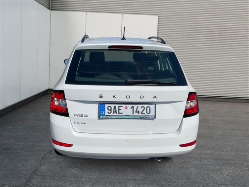 Škoda Fabia 1,0 TSI Ambition - fotka 5 z 11