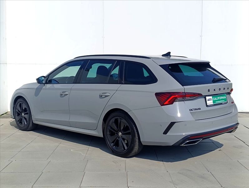 Škoda Octavia 2,0 TDi RS DSG Kamera 1maj. ČR - fotka 11 z 40
