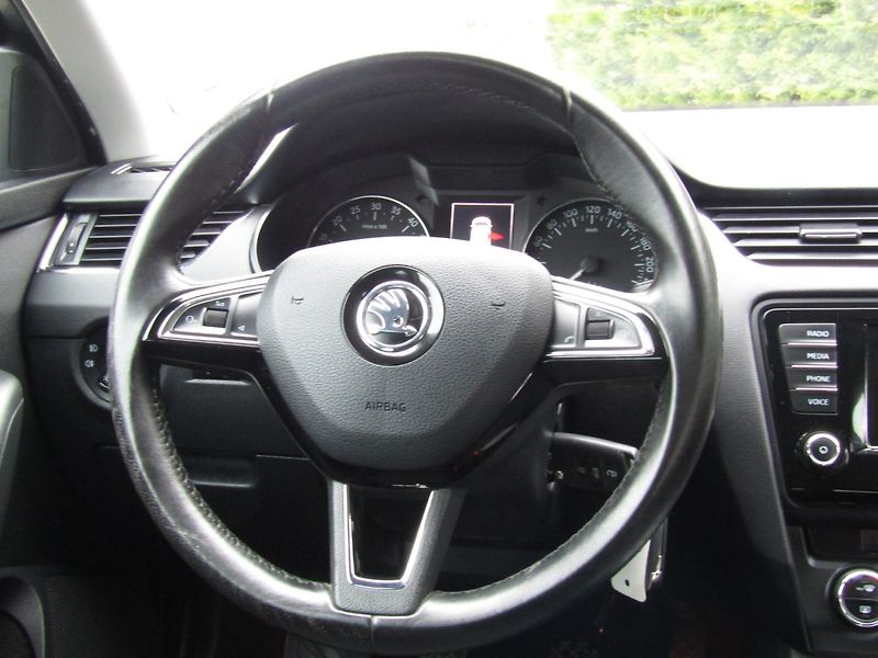 Škoda Octavia (2016) 1.6 TDI 81kW   VÝHŘEVY - fotka 16 z 41