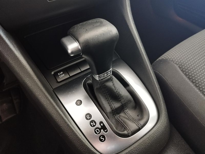 Volkswagen Golf (2010) 1,4TSI,90KW,DSG,ALU,NOVÉ ROZV. - fotka 21 z 27
